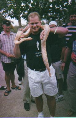 snakeira.jpg (20525 bytes)