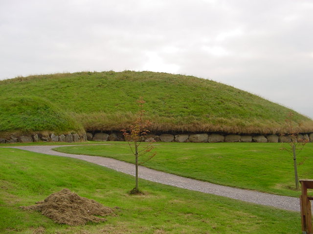 Learn More About Knowth and what it was used for