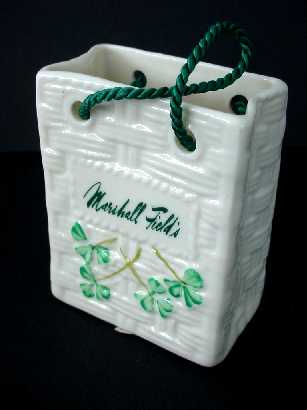 marshalfieldsbag.jpg (10969 bytes)