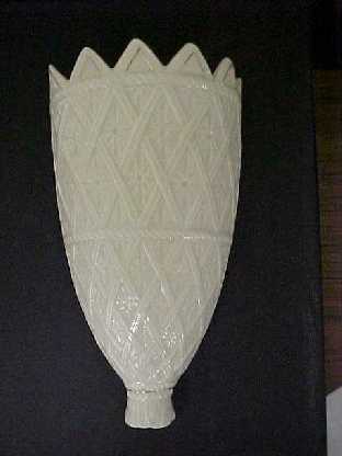 1985bciswalltassel.jpg (10273 bytes)