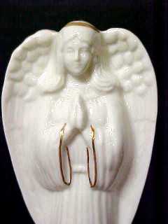 angeltreetoppergoldzoom.jpg (7275 bytes)