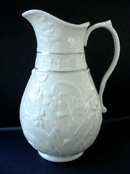 2001lilypitcher.jpg (15268 bytes)