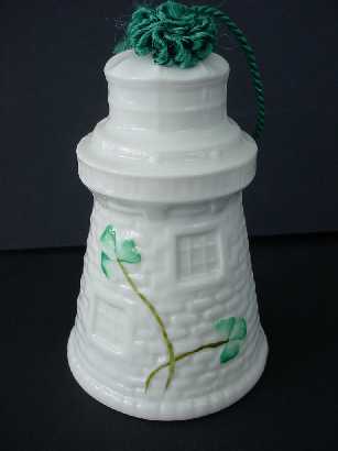 youghallighthouse.jpg (8176 bytes)