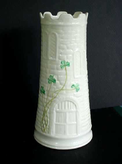 castlevase.jpg (11651 bytes)