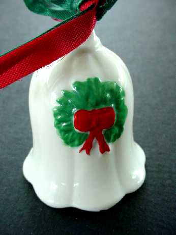 wreathbell.jpg (13270 bytes)