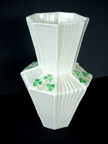 octagonalfanvase.jpg (9515 bytes)