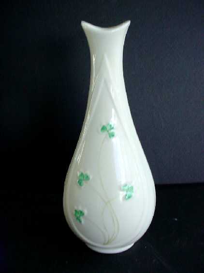 unidentifiedvase4.jpg (10731 bytes)