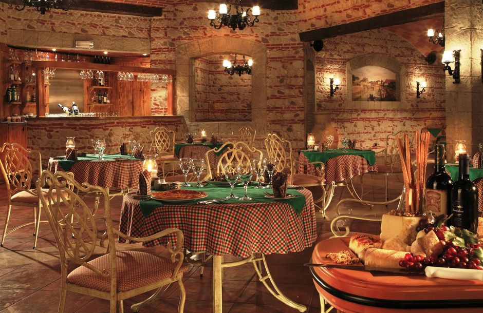 Italian Restaurant1