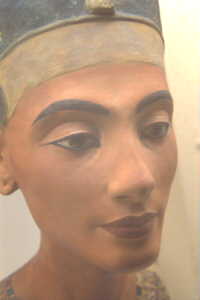 reconstrucci�n busto nefertiti