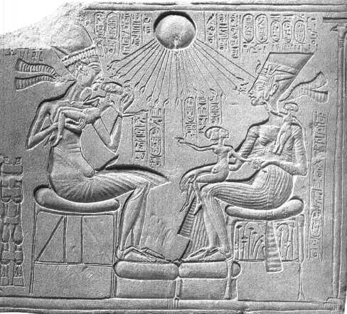 Escena familiar, Akenaton y Nefertiti jugando con 3 de sus 6 hijas