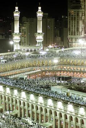 The Masjid al-Haram with the Kaba in the center, as seen during Hajj, 2003