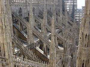 Pinnacles and flying buttresses inDuomo di Milano.