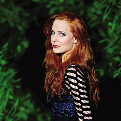 Simone Simons, ginger Mezo-Soprano lead singer of the Gothic Metal band Epica. A Gothic beauty.
