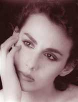 Anna Kanakis