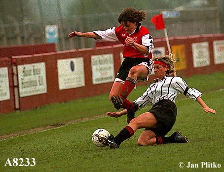 Lesley Higham in action on the wing!