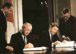 Reagan and Gorbaciov