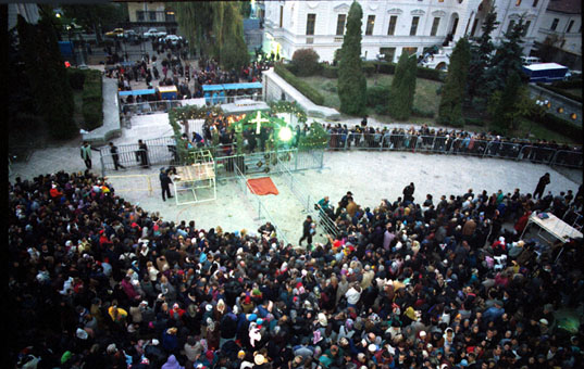 people, early in the morning, after days of waiting...