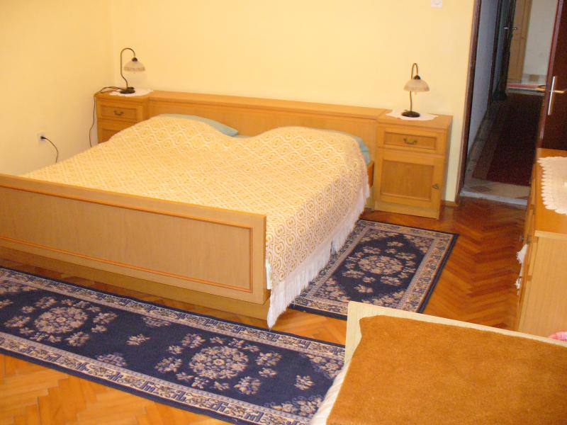 room apartment 1