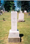 new_monument2.JPG (98368 bytes)