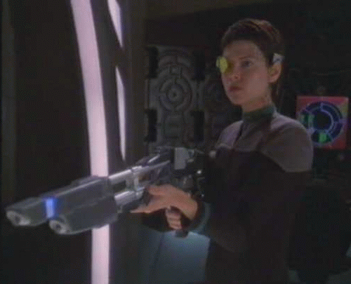 Officer wearing a TDU with a Type IV Phaser Sniper Weapon in hand