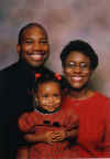 family christmas 2005.JPG (51573 bytes)