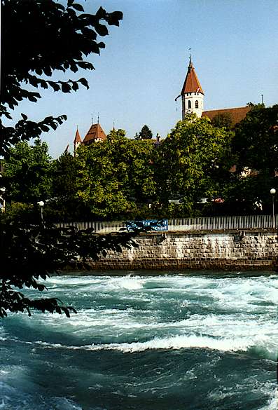 Thun across the river