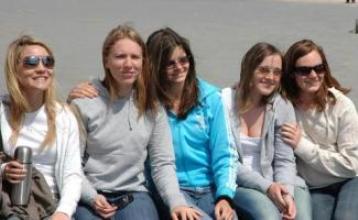 Cari * Nessi * Elli * Nathi * Dani