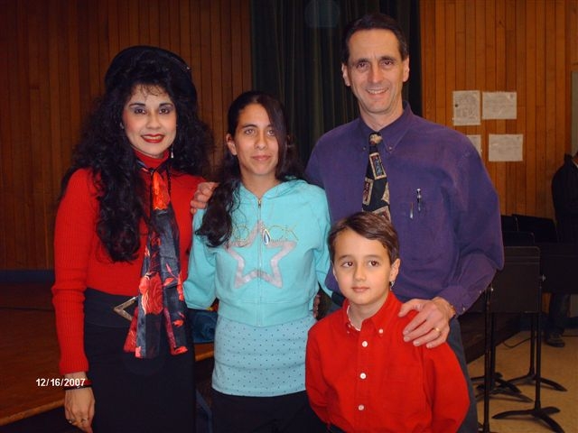 Messing_Family_Dec_2007_1a.jpg
