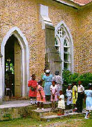church_scene2.jpg (14928 bytes)