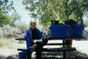 dinosaur - green river campground.jpg (97862 bytes)