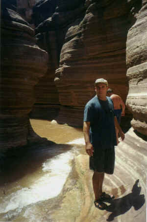 gc - deer creek narrows james.jpg (200071 bytes)