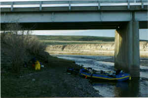 windoming - bridge camp site.jpg (237304 bytes)