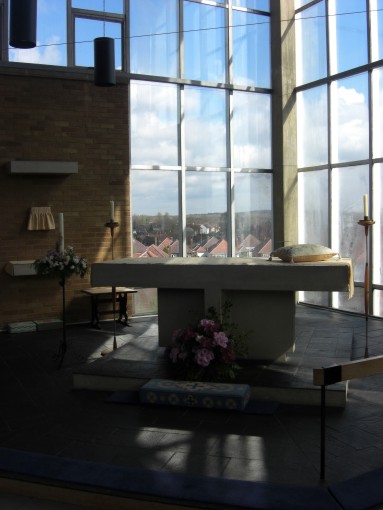 Altar and northwards