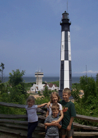 there are 2 light houses in this picture taken in virginia