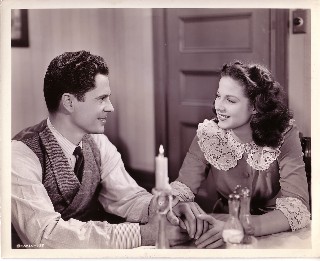 Al goes home to see childhood sweetheart Ann (Jo-Caroll Dennison)