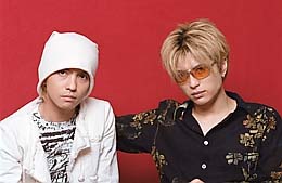 gackt-hyde.jpg (14258 bytes)
