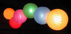 color_lanterns.jpg (13485 bytes)