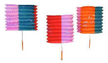 multi_lanterns.jpg (14285 bytes)