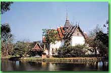 The original architectural style of the Grand Palace.