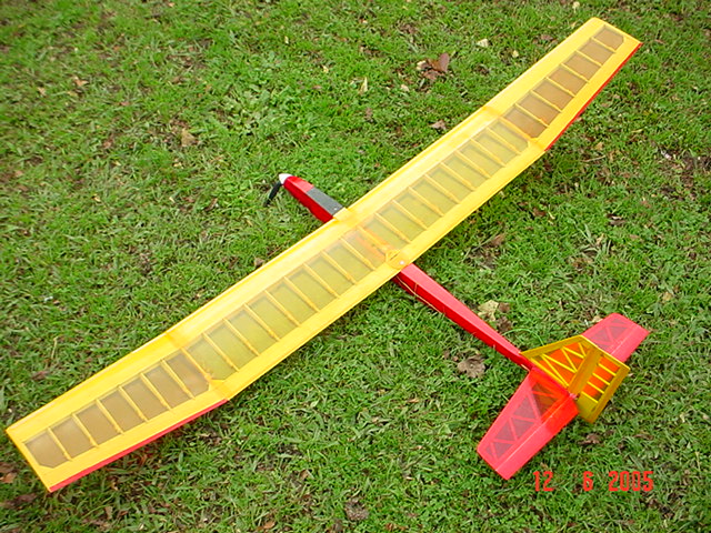 RCグライダー AIRTRONICS OLYMPIC 650（3CH 2.4GHz エアー