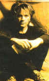 pose_sskin_boots_legs_crossed.jpg (31933 bytes)