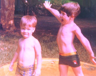 Check out that weirdly shaped head of mine. Looks egg-shaped.