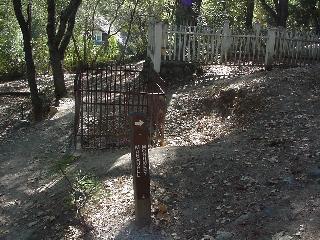 Post pointing to area of the cache.