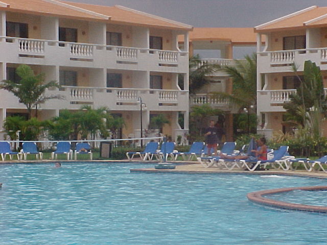 Los Mejores Resorts, Playas Y Mujeres
