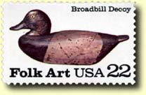 Decoy: an artificial animal used to lure game, especially ducks. In Spanish: se�uelo