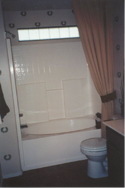 bath_master.jpg (15615 bytes)