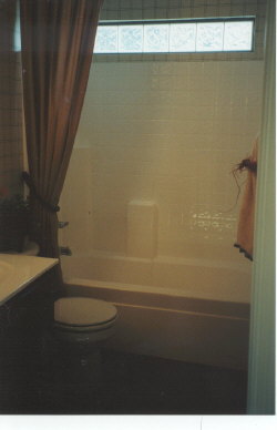 bath_up.jpg (14774 bytes)