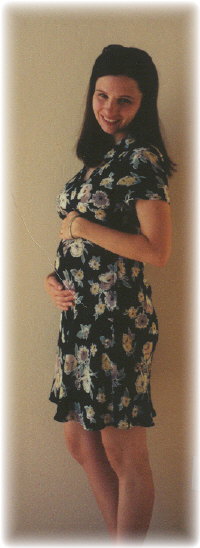 belly18wks6days.jpg (25727 bytes)