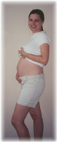 belly23wks5days2.jpg (15269 bytes)