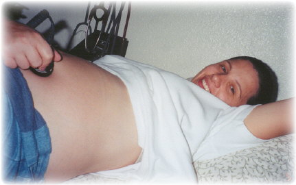belly25wks2days.jpg (24043 bytes)